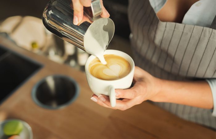 Café suspendu - le concept qui a inspiré la Maison suspendue